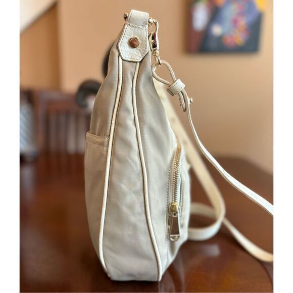 BRAHMIN - EUC Nylon & Croc-Embossed Leather Crossbody Bag in Tan & Cream - Picture 10 of 16